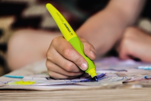 Le stylo pour bien apprendre à écrire - La Fée Biscotte