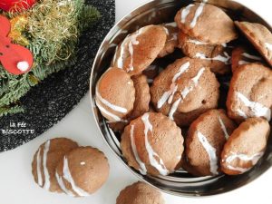 Petits sablées de noël à la pâte d'amande