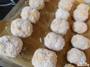 recette de biscuit boule de coco